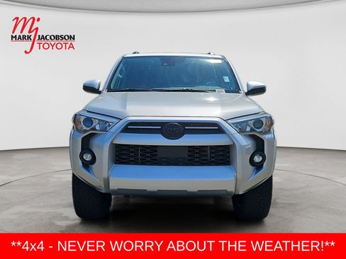 Used 2022 Toyota 4Runner SR5 AWD/4WD image 2