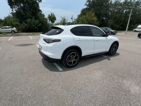 Used 2024 Alfa Romeo Stelvio Veloce AWD/4WD image 8