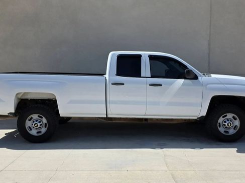Used 2015 Chevrolet Silverado 2500 W/T w/ Snow Plow Prep Package AWD/4WD image 2