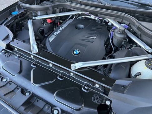 Used 2025 BMW X7 xDrive40i image 32