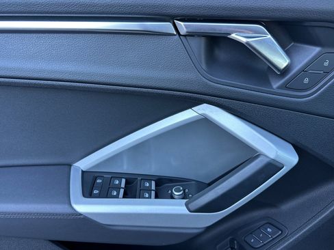 Used 2023 Audi Q3 2.0T Premium w/ Convenience Package image 10