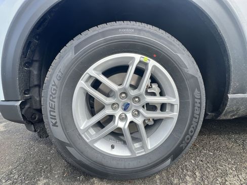 New 2026 Ford Explorer Active image 12