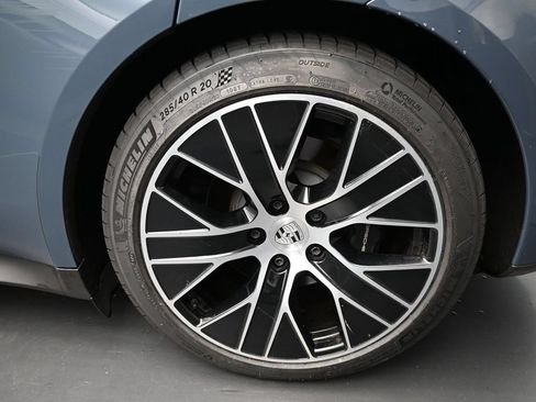 Certified 2025 Porsche Taycan AWD/4WD image 9