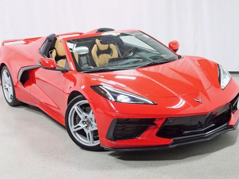 Used 2023 Chevrolet Corvette Stingray Premium Conv w/ Z51 Performance Package RWD image 7