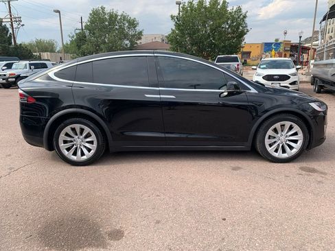 Used 2017 Tesla Model X 75D AWD/4WD image 8
