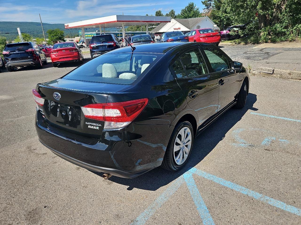 Used 2017 Subaru Impreza 2.0i AWD/4WD image 3