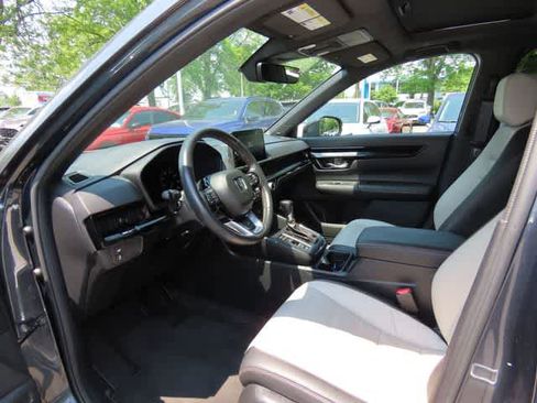 Used 2023 Honda CR-V Sport Touring image 2
