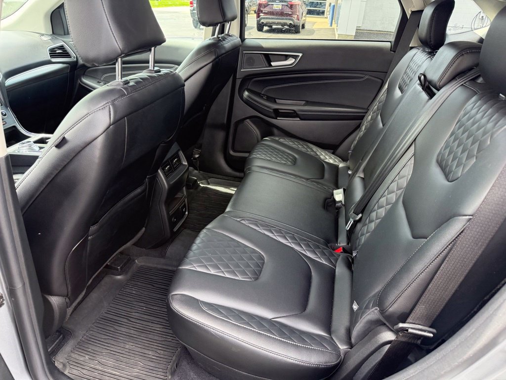 Certified 2024 Ford Edge Titanium AWD/4WD image 18