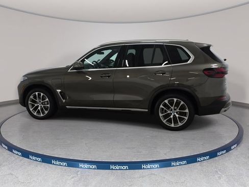 Certified 2024 BMW X5 xDrive50e w/ Premium Package AWD/4WD image 9