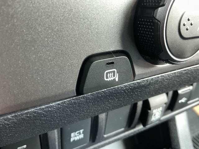Used 2022 Toyota Tacoma SR5 w/ Technology Package RWD image 28