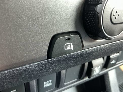 Used 2022 Toyota Tacoma SR5 w/ Technology Package RWD image 28