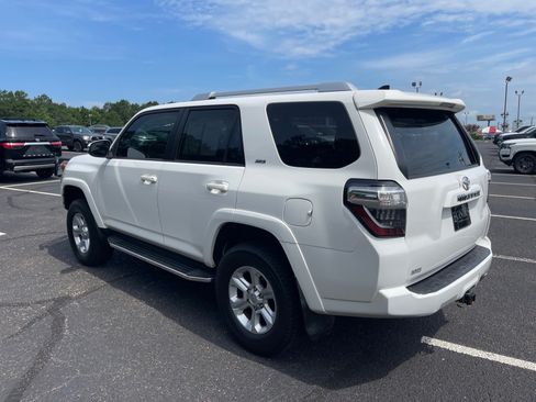 Used 2018 Toyota 4Runner SR5 Premium AWD/4WD image 14