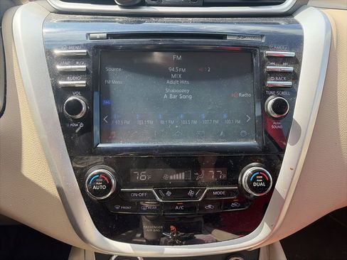 Used 2016 Nissan Murano SV image 11