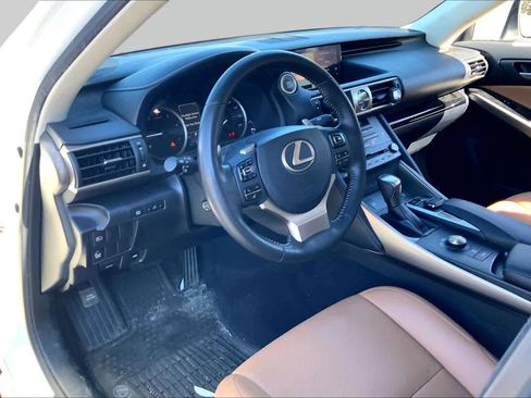 Used 2019 Lexus IS 300 AWD image 17