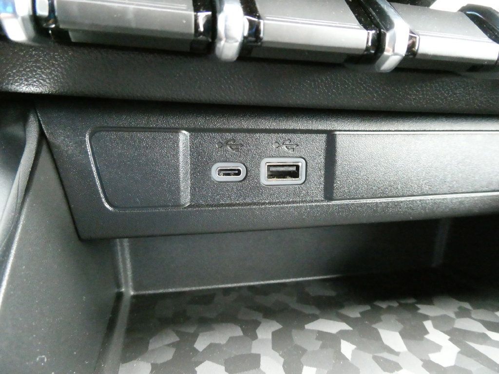 New 2026 GMC Canyon AT4 w/ Nightfall Essentials Package AWD/4WD image 25