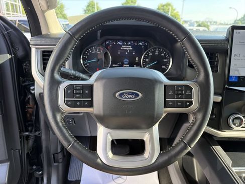 Used 2024 Ford Expedition XLT AWD/4WD image 26