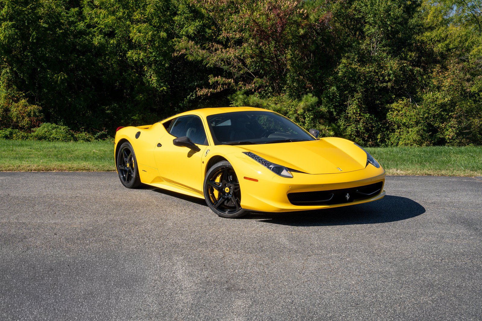 Used 2012 Ferrari 458 Italia Coupe RWD image 1