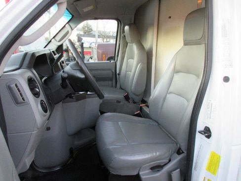 Used 2014 Ford E-350 and Econoline 350 Super Duty RWD image 8