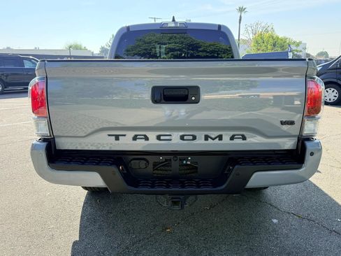 Used 2021 Toyota Tacoma TRD Sport w/ Technology Package RWD image 6