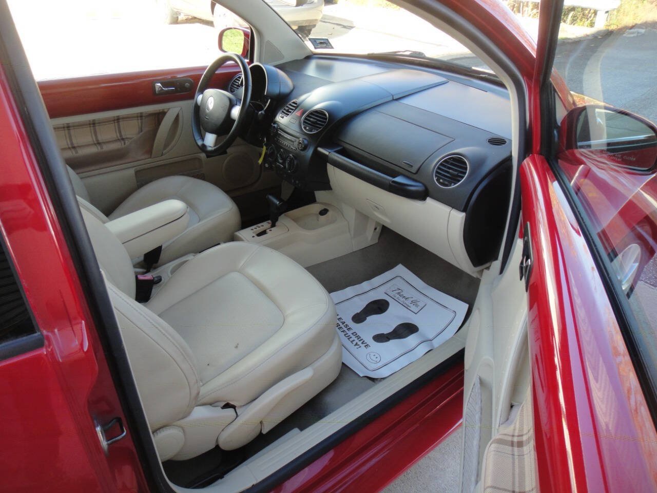 Used 2010 Volkswagen Beetle Red Rock FWD image 10