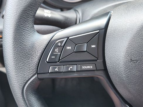 Used 2025 Nissan Versa S w/ Trunk Package image 25