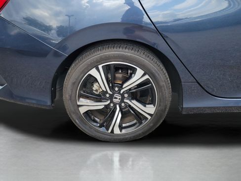 Used 2017 Honda Civic Touring image 19