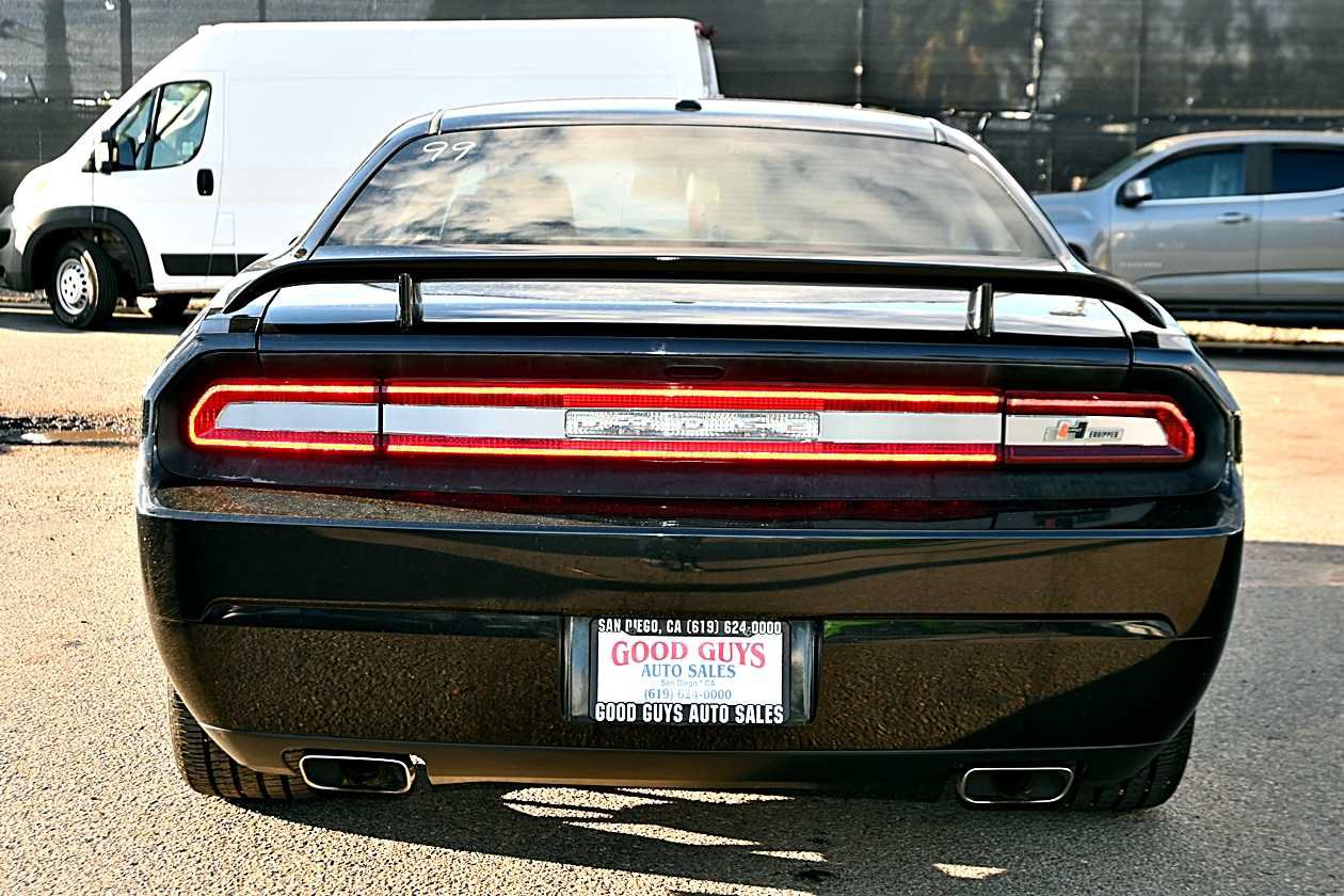 Used 2011 Dodge Challenger R/T RWD image 6