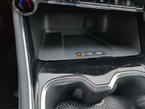 Used 2025 Chevrolet Traverse LT image 20