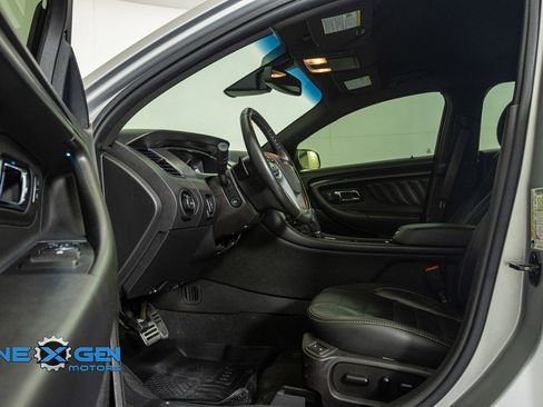 Used 2019 Ford Taurus SHO image 11