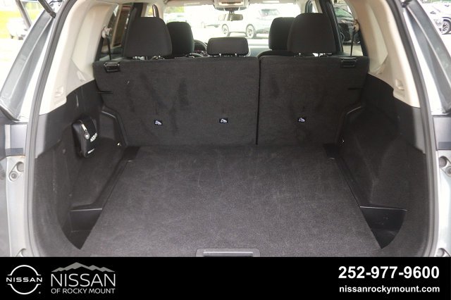 Used 2024 Nissan Rogue S AWD/4WD image 15