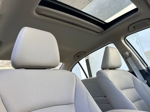 Used 2017 Honda Accord EX-L image 18