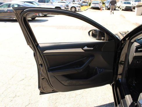 Used 2021 Volkswagen Jetta R-Line FWD image 18