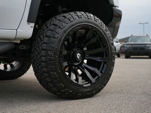 Used 2026 Chevrolet Silverado 1500 ZR2 w/ Dark Appearance Package AWD/4WD image 8