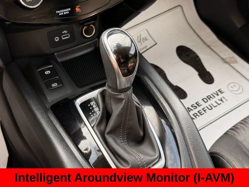 Used 2019 Nissan Rogue SV w/ Premium Package AWD/4WD image 23