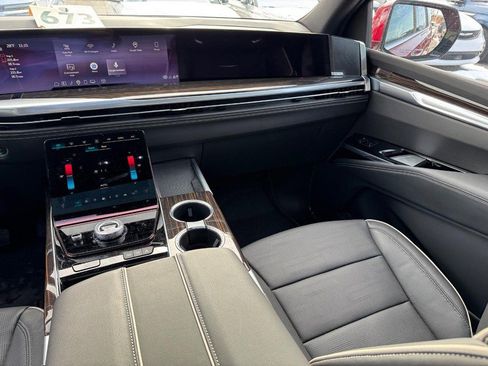 Used 2025 Cadillac Escalade Premium Luxury w/ LPO, Floor Liner Package image 14