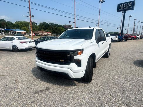 Used 2022 Chevrolet Silverado 1500 Custom RWD image 5
