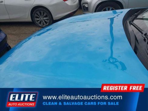 Used 2025 Chevrolet Trax LT w/ LT Convenience Package FWD image 12