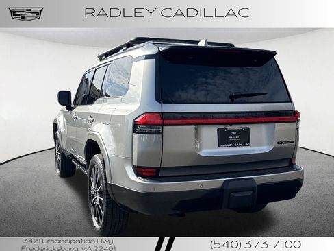 Used 2025 Lexus GX 550 550 Luxury+ w/ Cold Area Package image 19