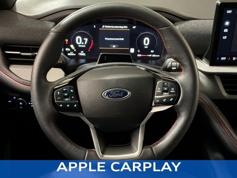 Used 2025 Ford Explorer ST-Line w/ ST-Line Street Pack image 12