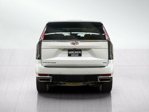 Used 2021 Cadillac Escalade Premium Luxury w/ LPO, Illumination Package AWD/4WD image 5