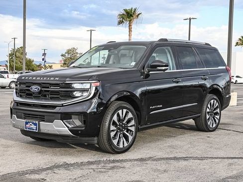 Certified 2025 Ford Expedition Platinum w/ Driver's Package AWD/4WD image 3
