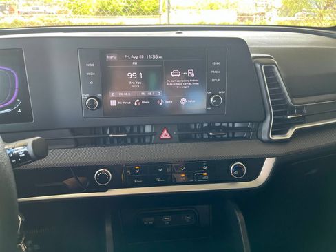 Used 2025 Kia Sportage LX FWD image 16