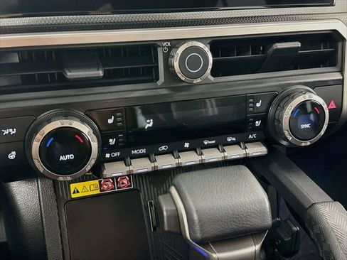 Certified 2026 Toyota 4Runner Limited AWD/4WD image 18