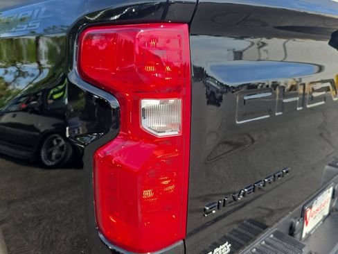 New 2026 Chevrolet Silverado 1500 Custom Trail Boss w/ Midnight Edition AWD/4WD image 31