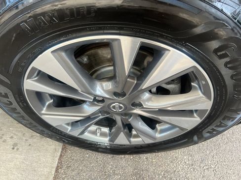 Used 2017 Nissan Murano SL w/ SL Technology Package AWD/4WD image 38