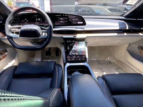 Used 2024 Lucid Air Touring AWD/4WD image 11