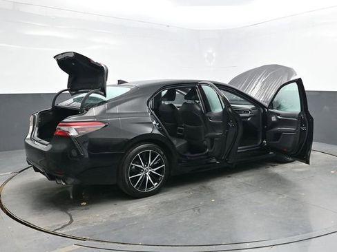 Used 2024 Toyota Camry SE image 46