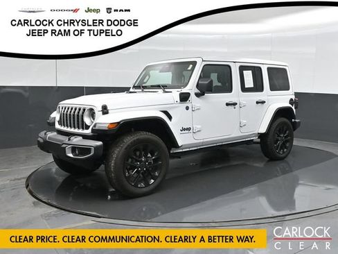 Used 2025 Jeep Wrangler Unlimited Sahara w/ Safety Group AWD/4WD image 8
