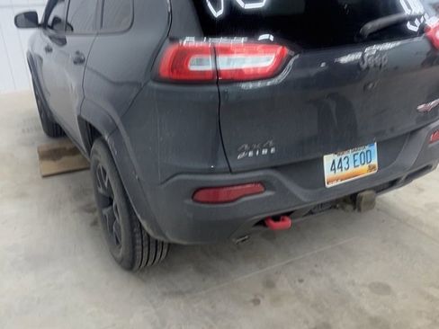 Used 2017 Jeep Cherokee Trailhawk w/ Cold Weather Group image 3