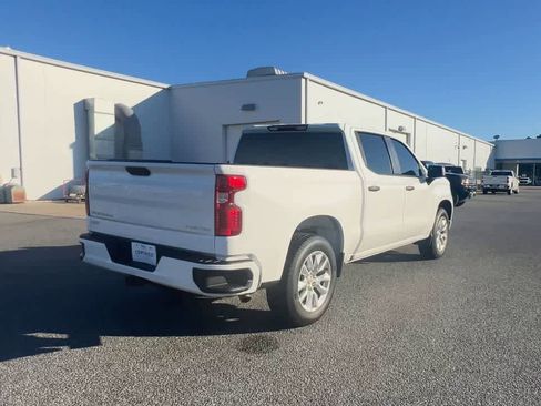 Used 2025 Chevrolet Silverado 1500 Custom image 8